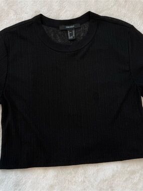 Forever 21 Black Ribbed Crop Tee